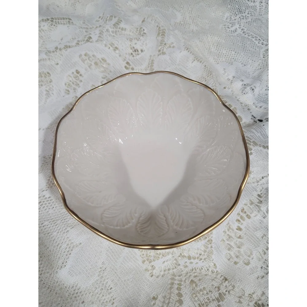Lenox Leaf/Feather Design Porcelain Candy/Nut Dish Bowl Ivory Gold Christmas